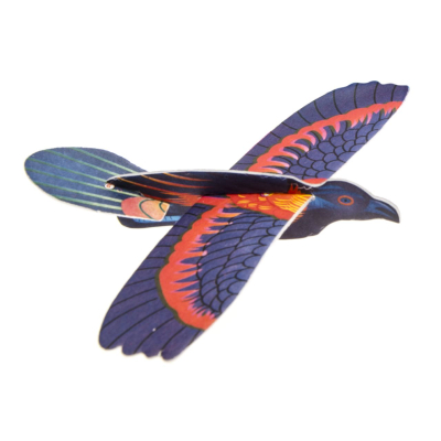Breng de natuur de lucht in met dit schattige vogel-zweefvliegtuigje! Dit speelgoed biedt kinderen de mogelijkheid om hun eigen vliegtuigje te bouwen en het vervolgens door de lucht te zien zweven. Met 12 verschillende vogelsoorten om uit te kiezen, kunnen kinderen hun favoriete vogel nabouwen en ontdekken hoe het is om te vliegen.