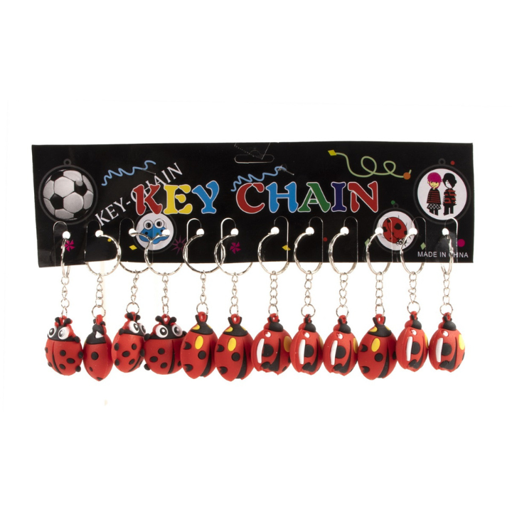Voeg een beetje geluk en vrolijkheid toe aan je dagelijkse leven met deze schattige sleutelhanger in de vorm van een lieveheersbeestje! Het lieveheersbeestje staat wereldwijd symbool voor geluk, bescherming en positieve energie. Met zijn kleurrijke, charmante ontwerp is deze sleutelhanger een perfecte manier om je sleutels, tas of rugzak een speelse en persoonlijke touch te geven. Of je nu zelf wat extra geluk wilt dragen of een betekenisvol cadeau zoekt voor een vriend(in), deze sleutelhanger is altijd een goed idee! De stevige ring zorgt ervoor dat je sleutels veilig zijn, en het leuke design maakt het een blikvanger waar je ook gaat.