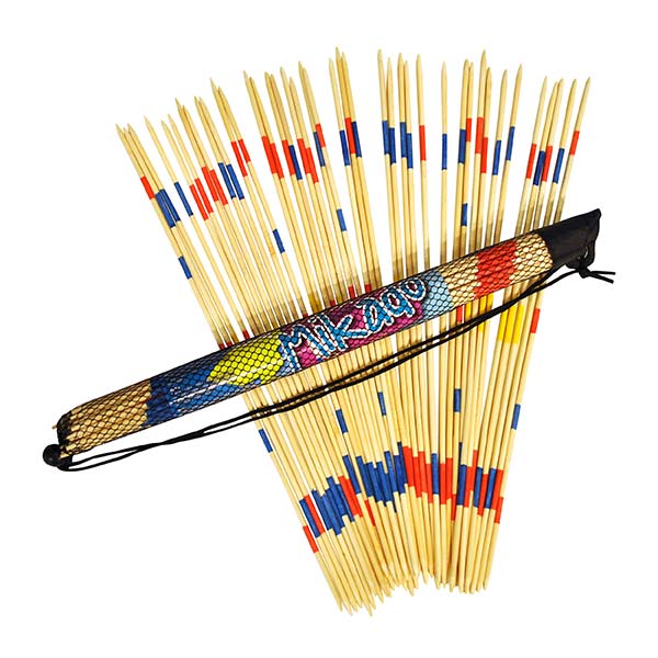 Breng gezelligheid terug aan tafel met dit klassieke Mikado-spel! Gemaakt van duurzaam hout en met een royale lengte van 38 cm, is dit het perfecte spel voor familieavonden, feestjes of ontspannen middagen in de tuin.